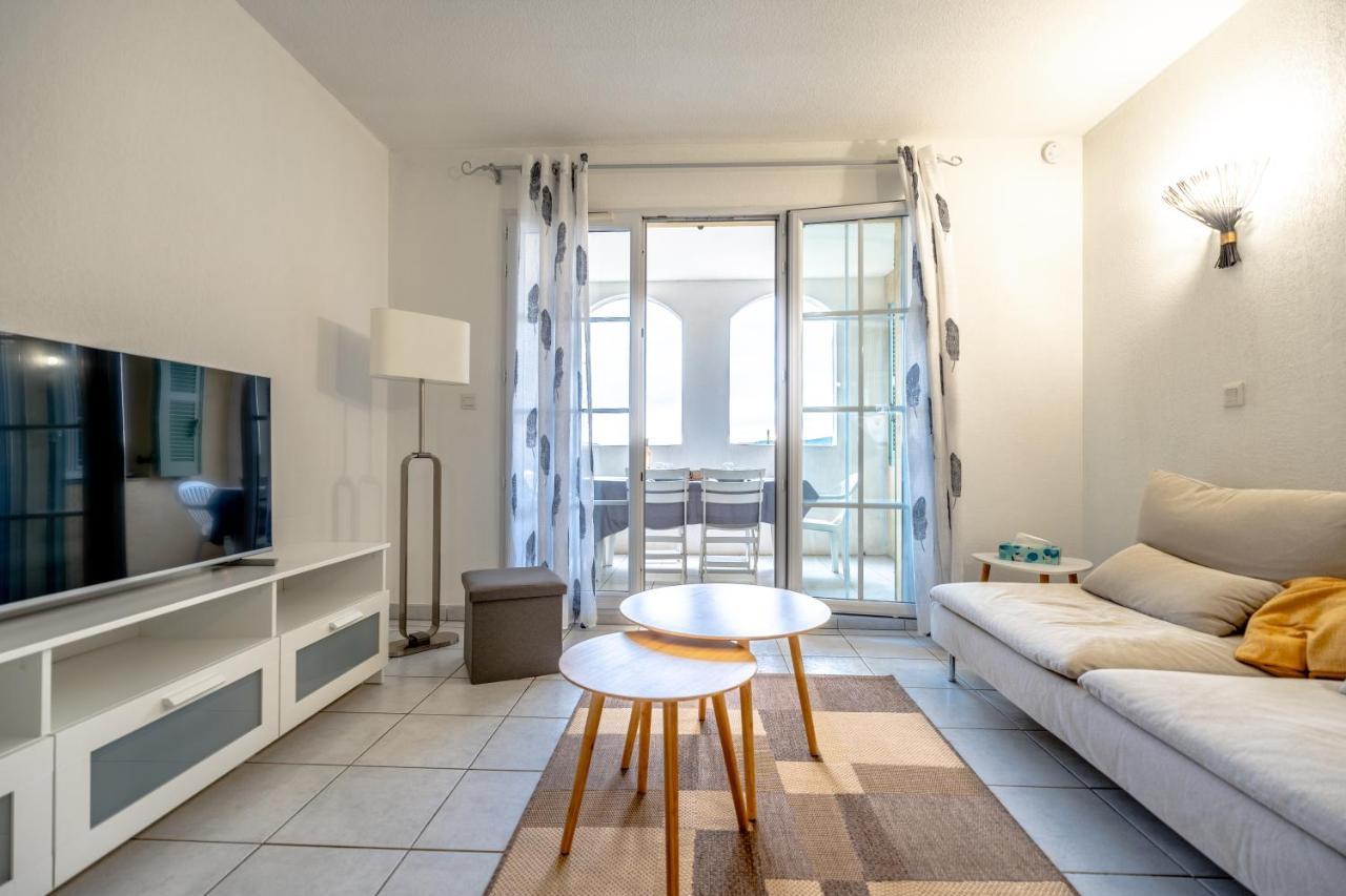 Superbe Appartement Avec Piscine Le Plan-de-la-Tour Exterior foto