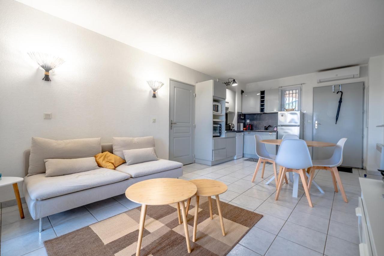 Superbe Appartement Avec Piscine Le Plan-de-la-Tour Exterior foto